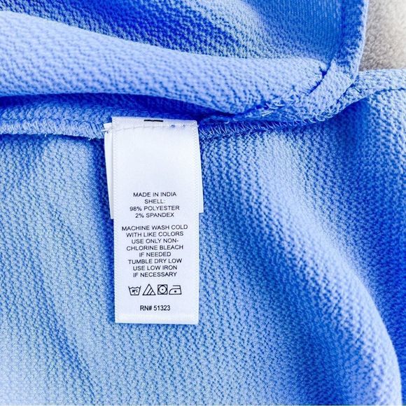 Cece Size Small Sky Baby Blue Fancy Laced Collar Sleeveless Top Silver Button - Picture 16 of 16